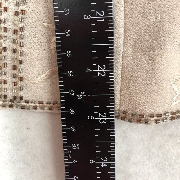 R&M Richards Women's Size 12 Beige Embroidered Round Neck Sleeveless Blouse - Picture 7 of 12